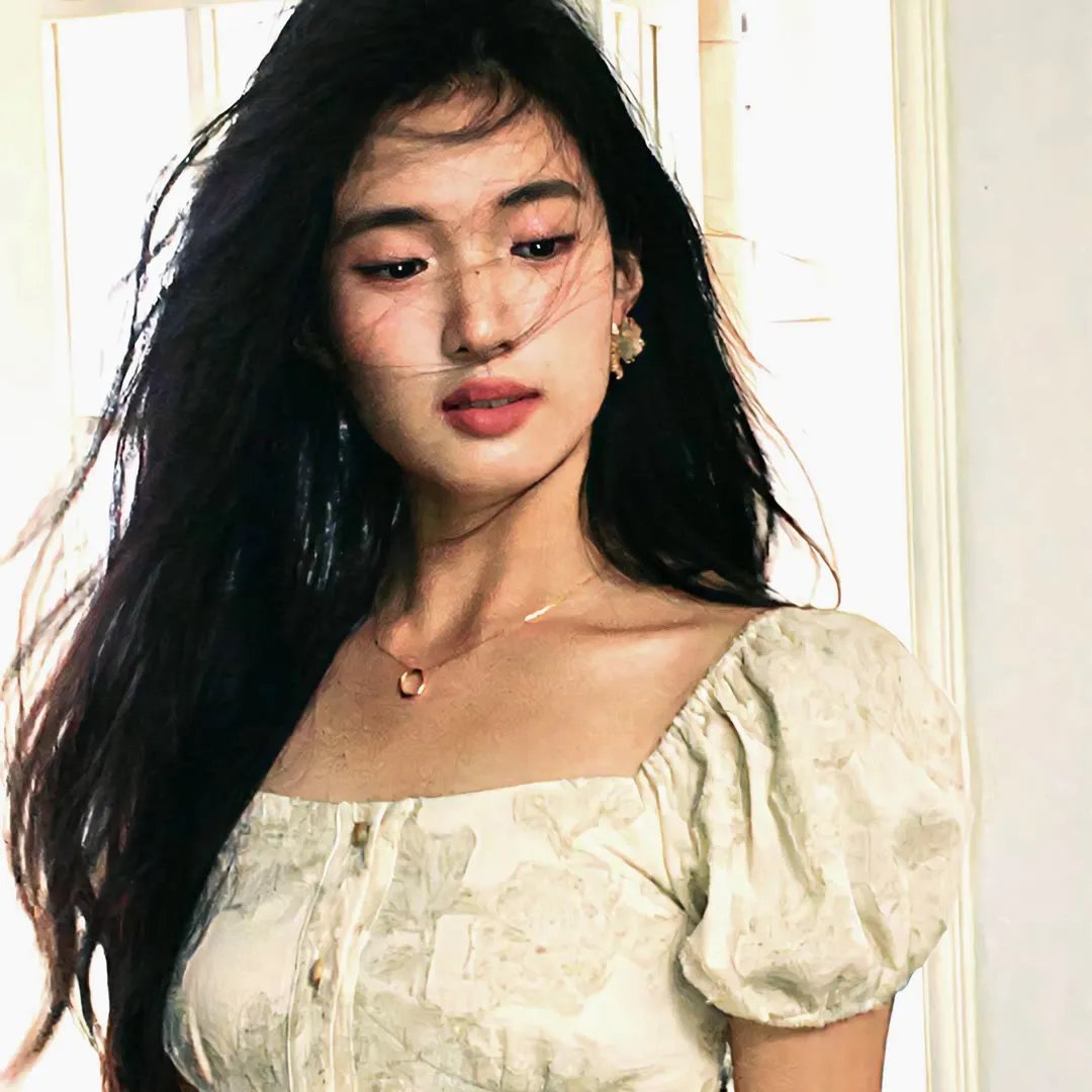 大明湖畔有人家 海报